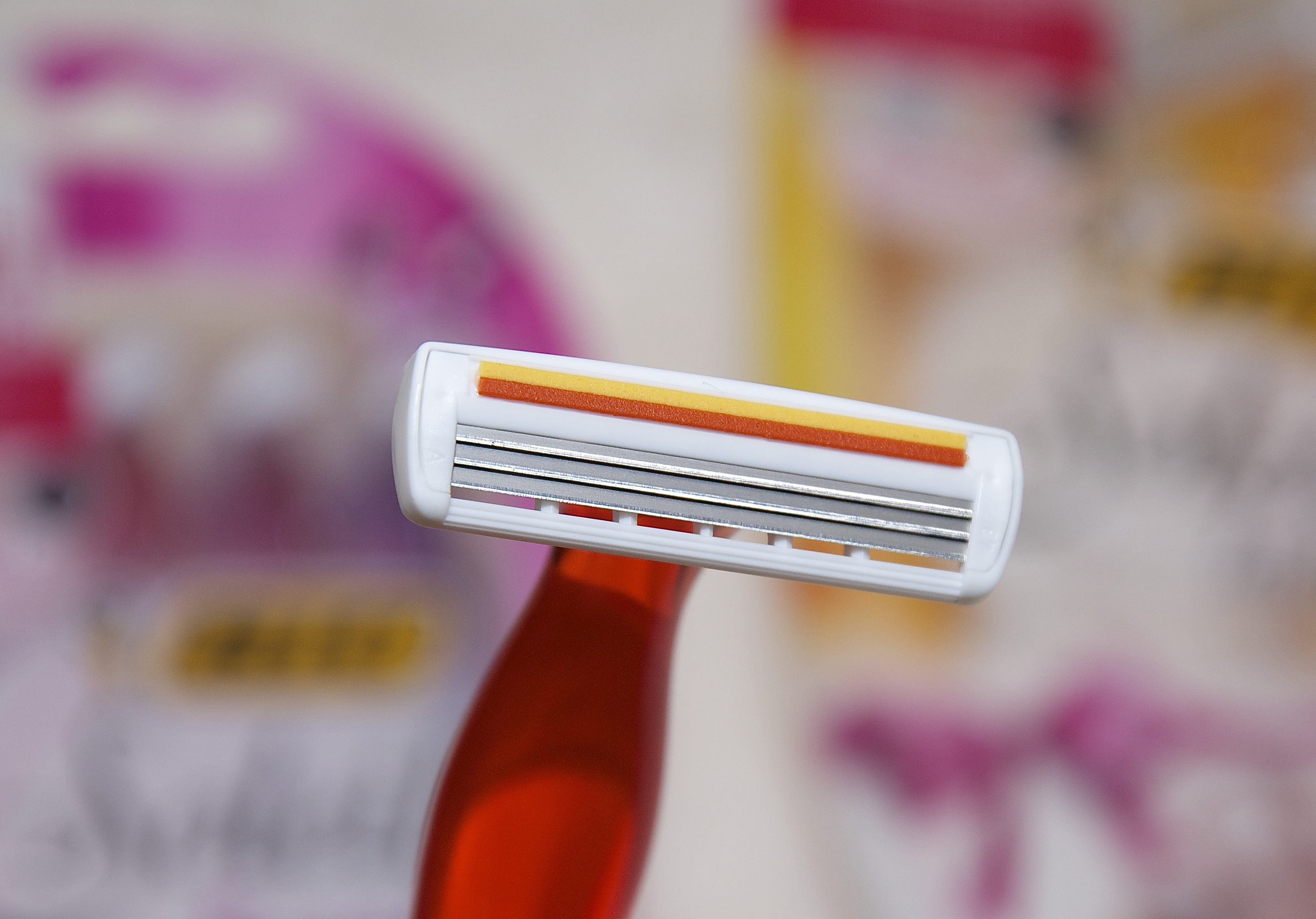 bic_soleil_lady_closeup2
