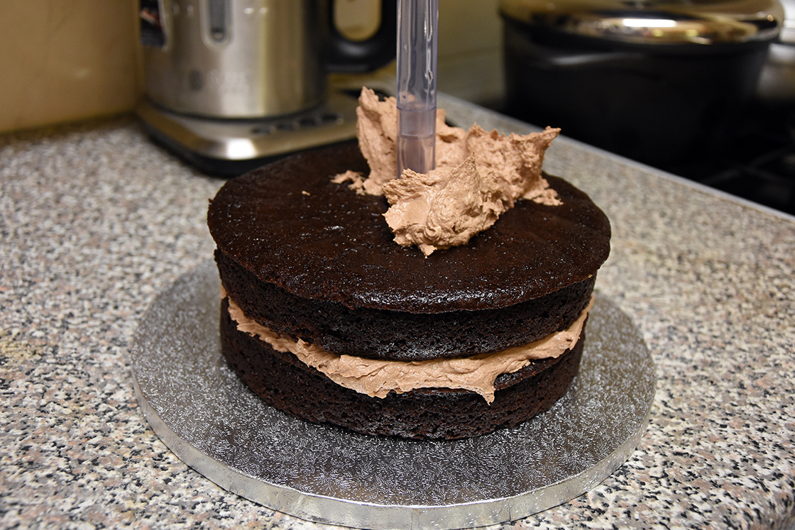 hobbycraft-anti-gravity-cake7