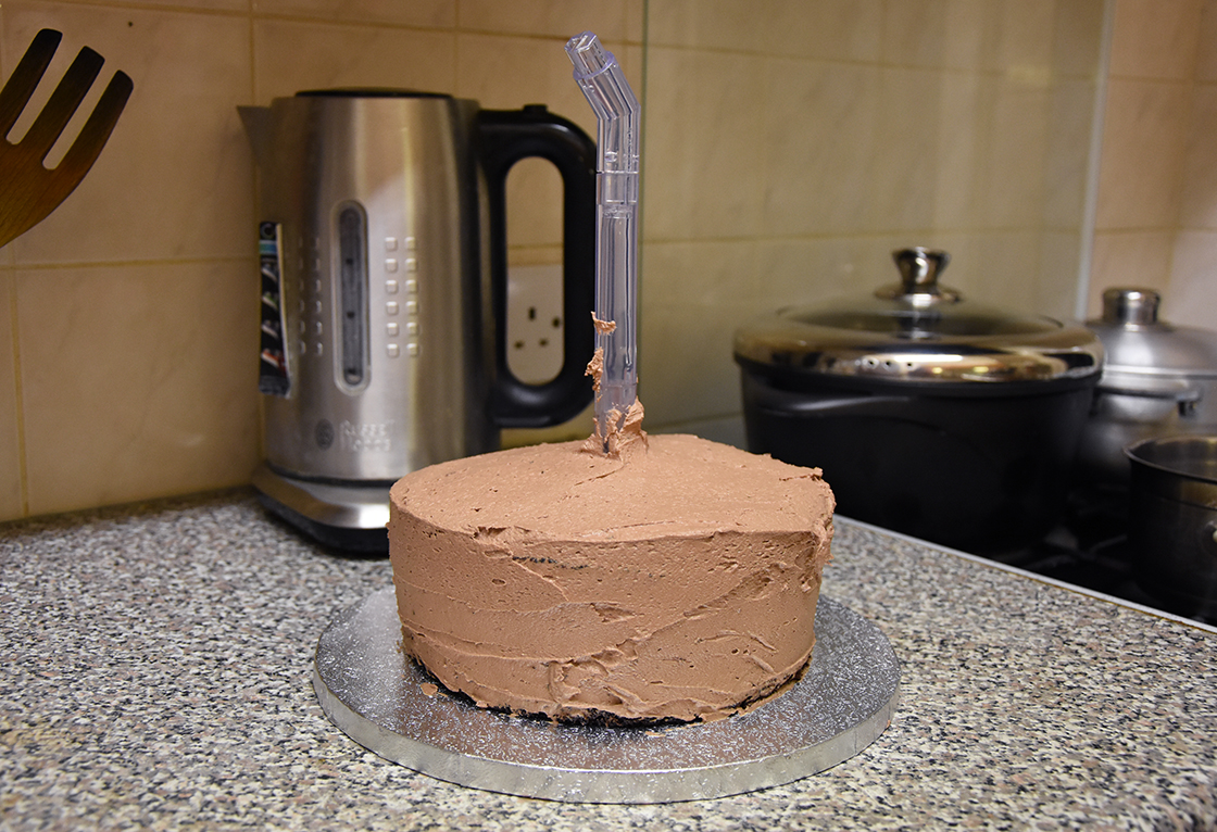 hobbycraft-anti-gravity-cake8